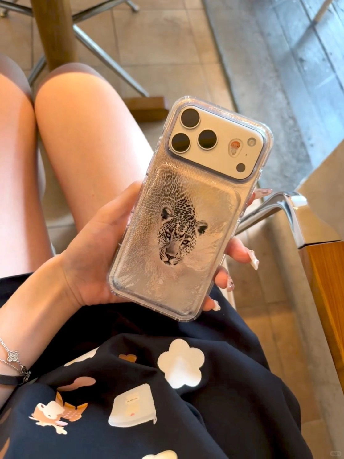ChicCase Lab Tin Foil Leopard Print iPhone Case with realistic leopard head design