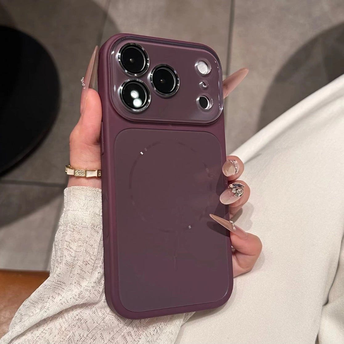 ChicCase Lab AG Matte Magnetic Full Lens Shockproof iPhone Phone Case